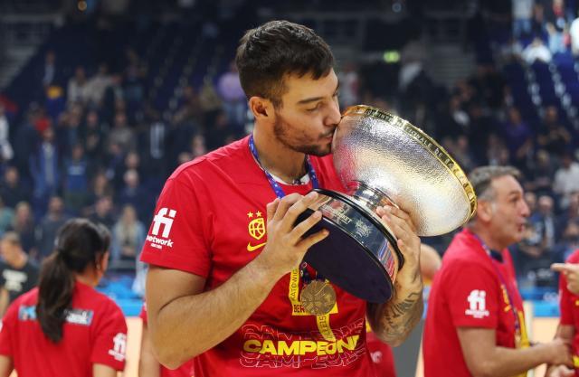 1663579680746076065.jpg 盘点NBA球员欧锦赛表现 三人获A东契奇仅B小萨C-