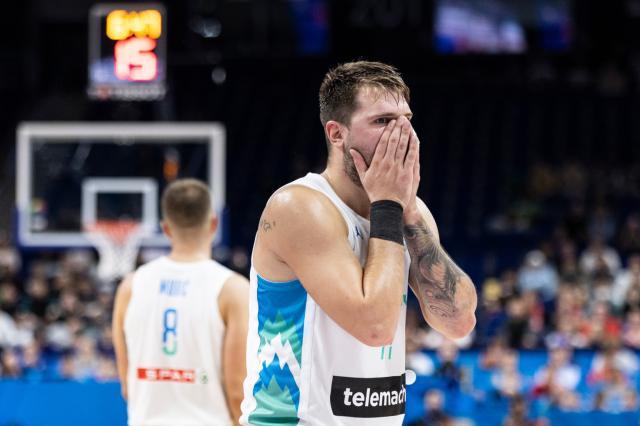 1663579698372052829.jpg 盘点NBA球员欧锦赛表现 三人获A东契奇仅B小萨C-