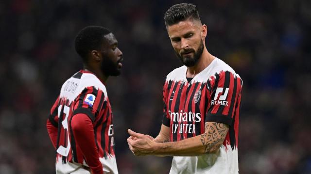 聚合-坐山观虎怎料屋顶着火 海量射门折射米兰进攻困境