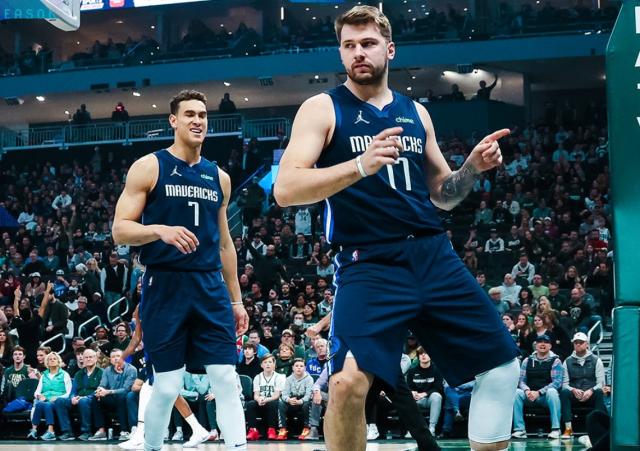 1649043557405031144.png 篮球-惨败奇才后反弹屠鹿 48小时内独行侠经历大落大起