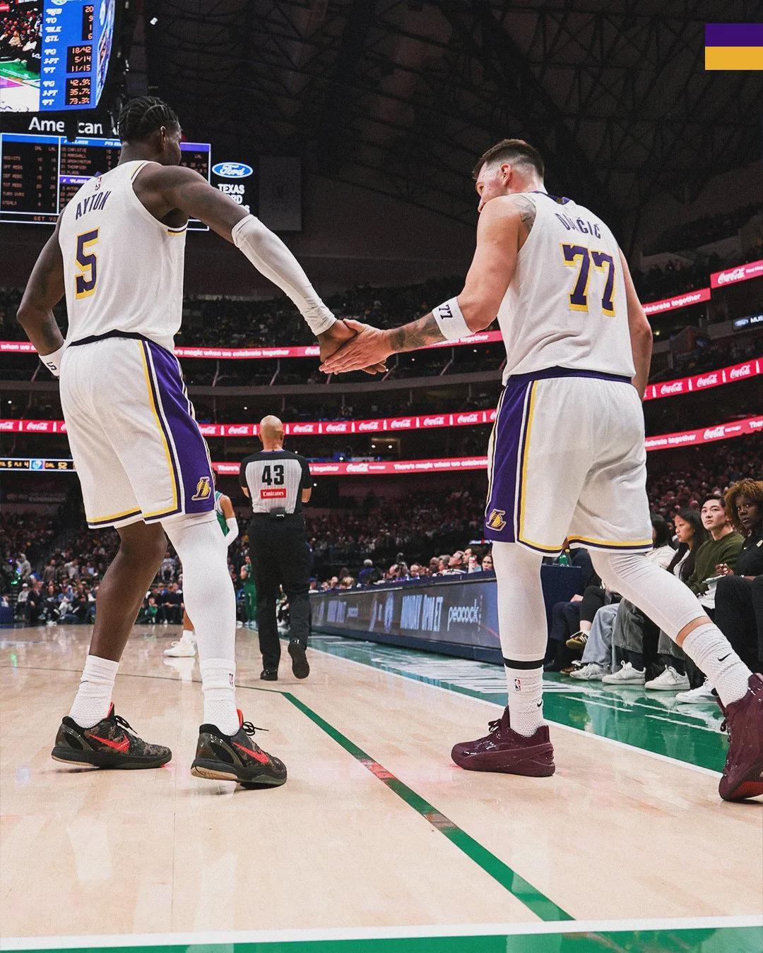 足球-4+4+9!场均5.7分!湖人状元彻底迷失了