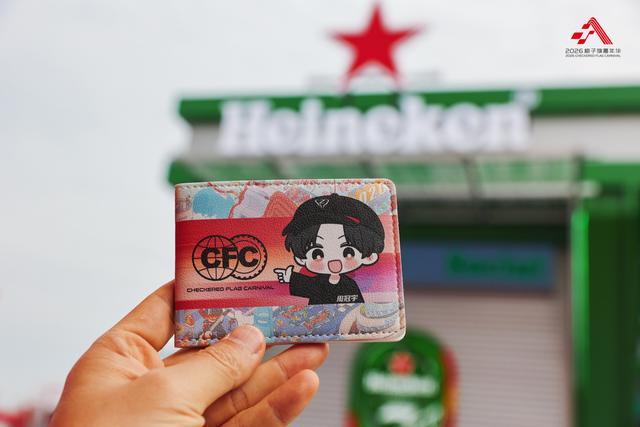 互动-从《飞驰人生》到飞驰人生:2026格子旗嘉年华启幕 经典F1战车亮相西岸