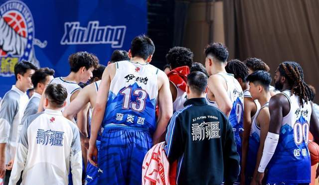 新疆男篮再遭沉重打击!西尔扎提意外遭遇重伤,确定常规赛报销