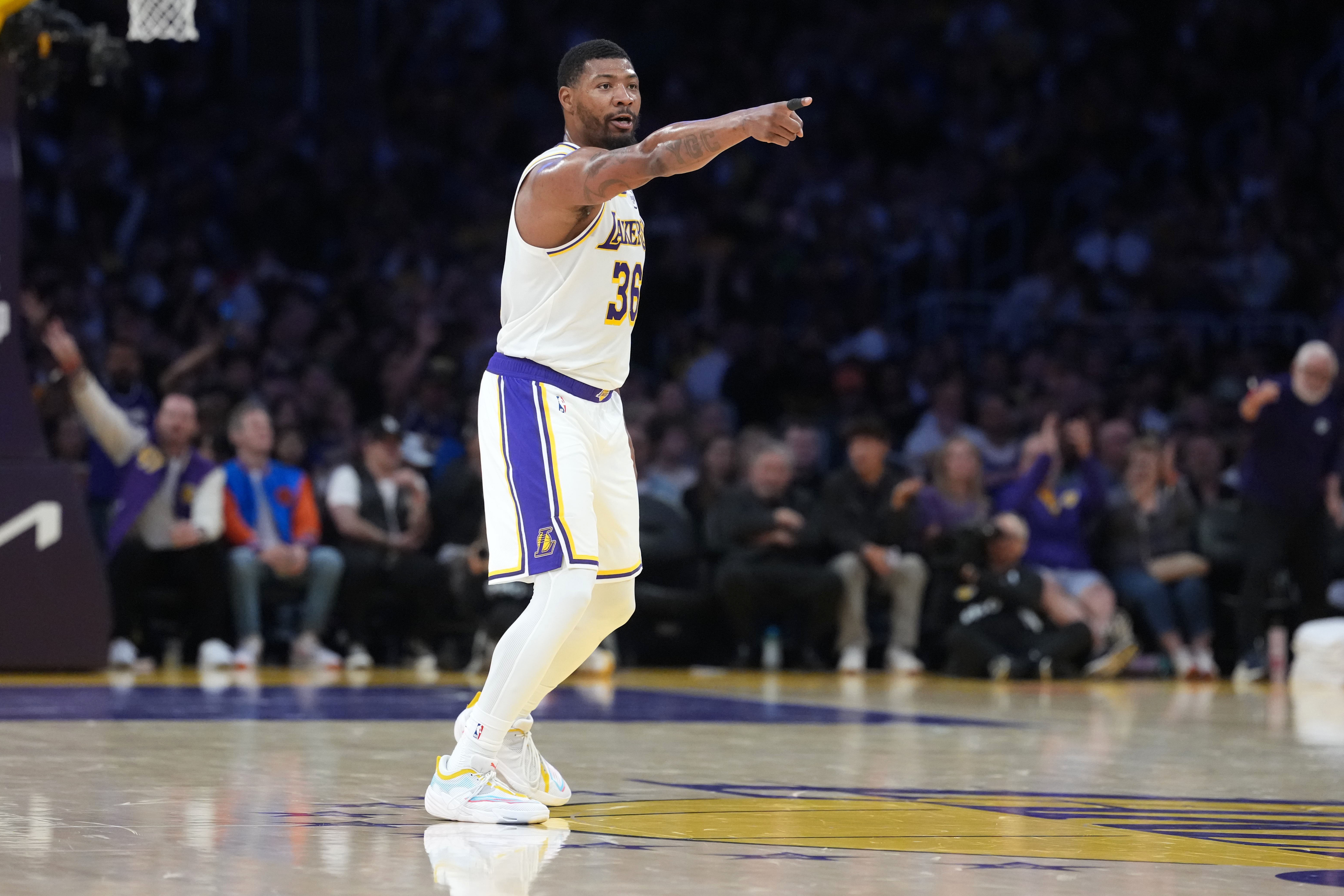 聚合-你就说香不香！斯玛特赛季正负值湖人最高 三分不稳仍是防守灵魂