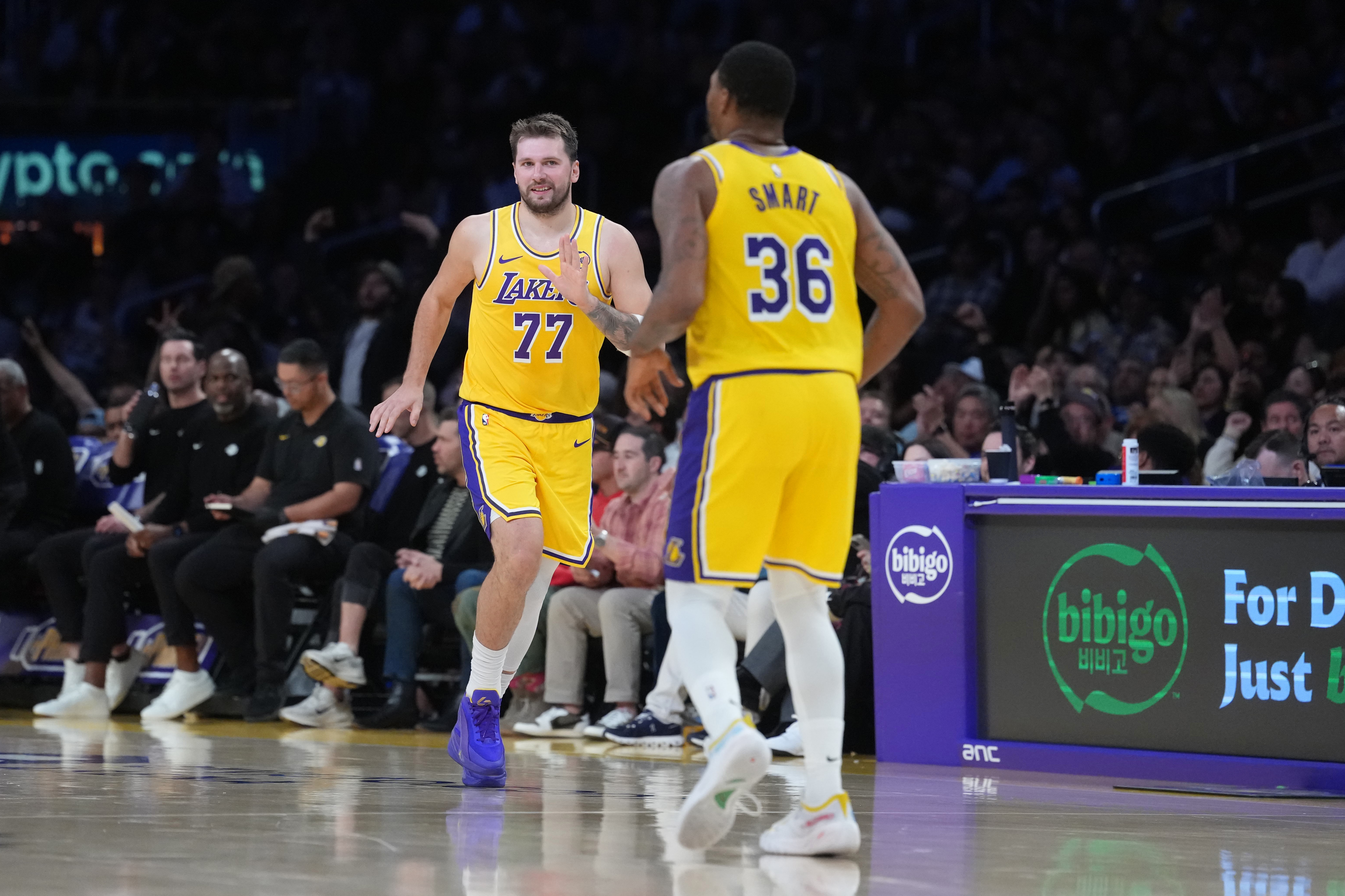 聚合-你就说香不香！斯玛特赛季正负值湖人最高 三分不稳仍是防守灵魂