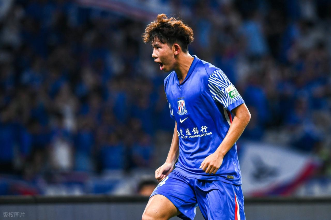 足球-刘诚宇将出战业余联赛?已出现在球队报名名单,申花跟队记者辟谣