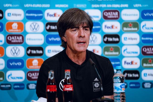 1624050848515030547.jpg 足球-基米希:我们以我为主 勒夫:C罗不是只会挪可乐瓶