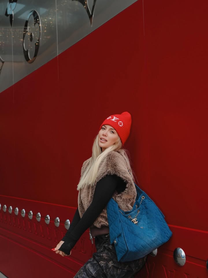 👀有无吧友偶遇了？旺达3天前游玩上海 本月与伊卡尔迪正式离婚