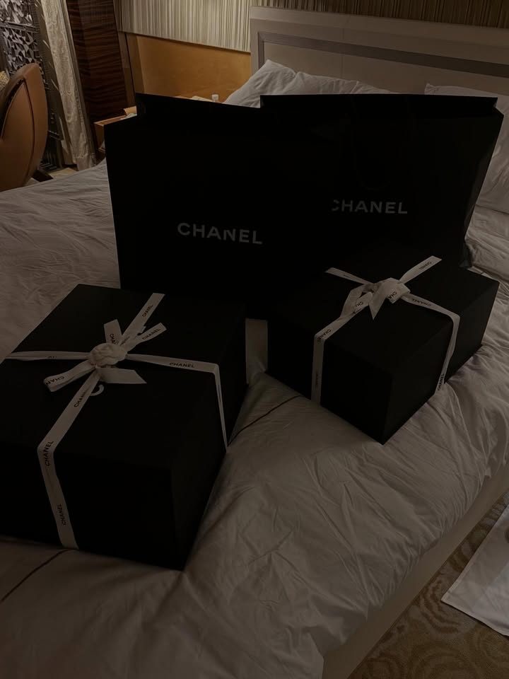 👀有无吧友偶遇了？旺达3天前游玩上海 本月与伊卡尔迪正式离婚