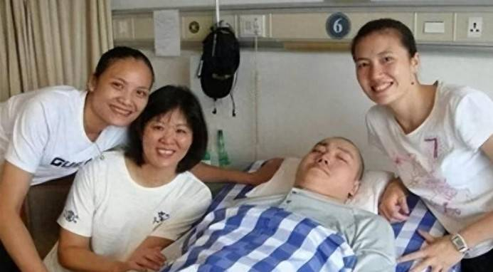 搜狐体育权威社区-瘫痪19年汤淼近况：母亲妻子早已改嫁，女儿已9岁，郎平多次探望|排球|周苏红|中国男排|离婚|轮椅_新浪新闻